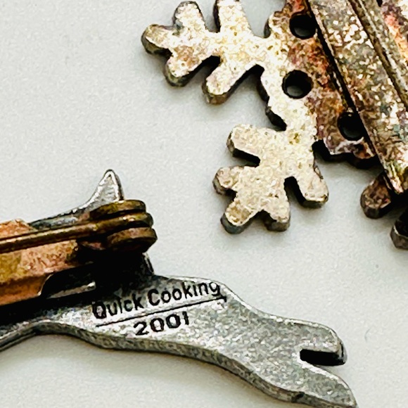 Vintage Christmas Brooch Jewelry lot - Picture 4 of 11